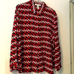 Retro motif style blouse.